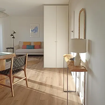 Sunset Lounge Corgomar * لافرا