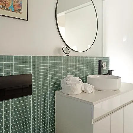 Sunset Lounge Corgomar