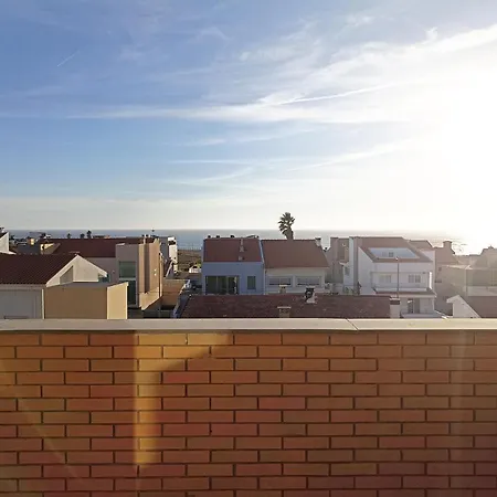 Sunset Lounge Corgomar