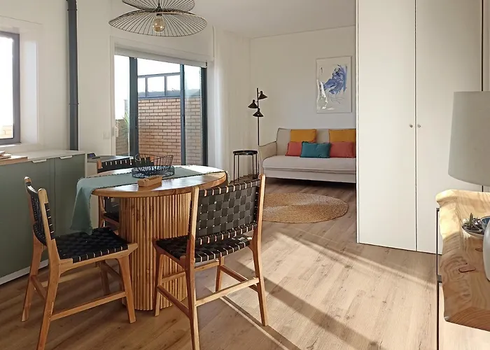 Sunset Lounge Corgomar Lavra